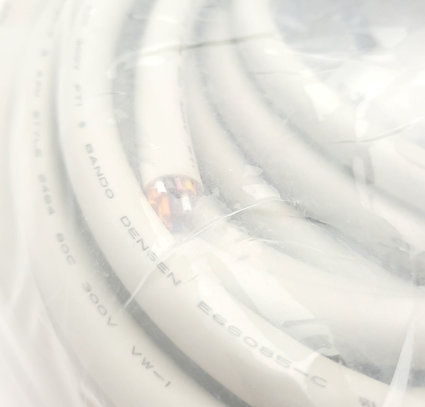 New SMC AXT100-DS25-150 VV5Q Manifold Cable, DB25 Female, 24AWG, 300VAC, 15m Long