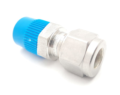 New Lot of 4 Swagelok SS-8M0-1-4 Tube Fitting 8mm Connection, 1/4" NPT Male