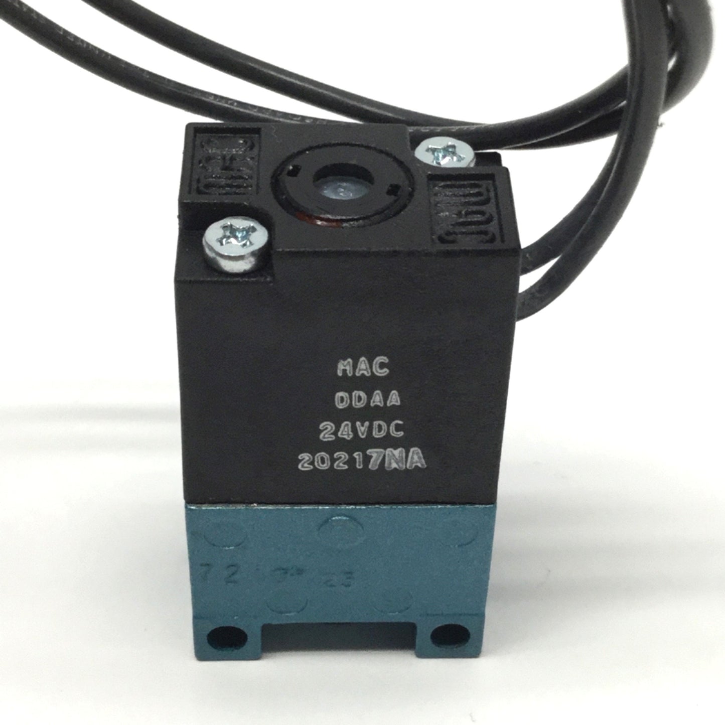 Used MAC 35A-AAB-DDAA-1BA Pneumatic Solenoid Valve 3-Way NC, 120psi, 1/8" NPT, 24VDC