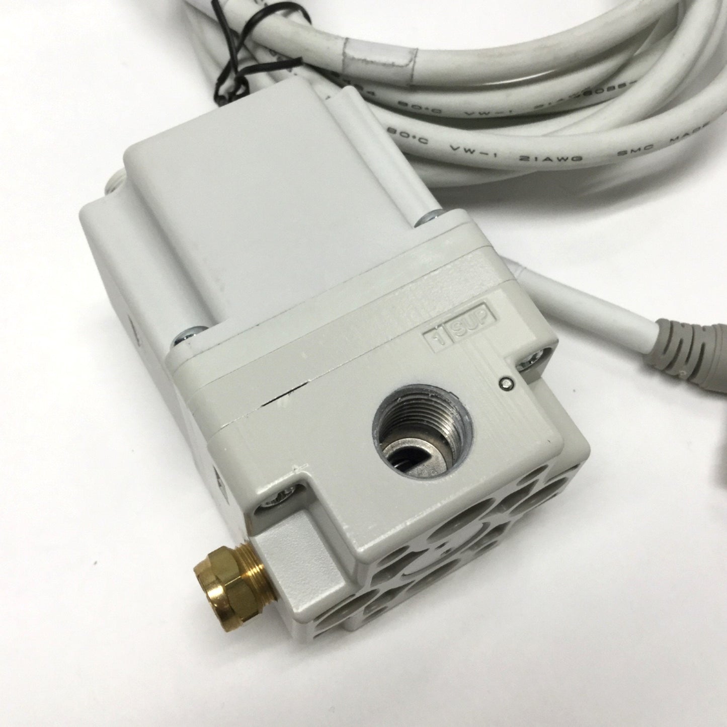 Used SMC ITV1050-21N2L4 Electro-Pneumatic Pressure Regulator 24VDC, 130psi, 0-5VDC