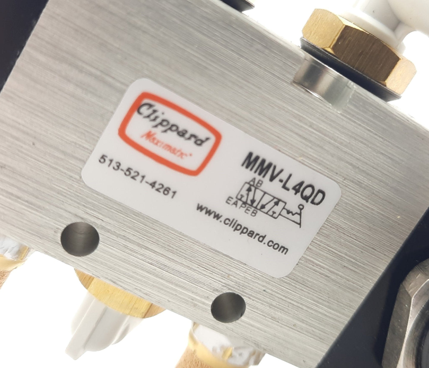 Used Clippard MMV-L4QD Lever Valve 4 Way 2 Position Detented 150PSIG 1/4" NPT