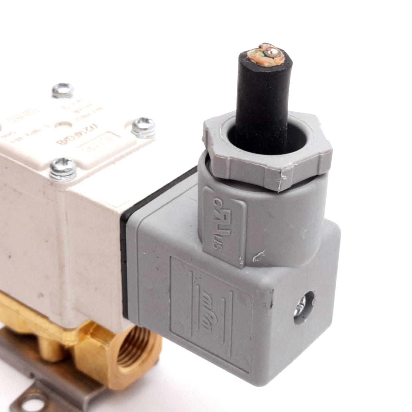 Used SMC VX214FGXB Solenoid Valve, 2-Way N/C, 24VDC, 0.1MPa to Atmospheric, Rc1/4