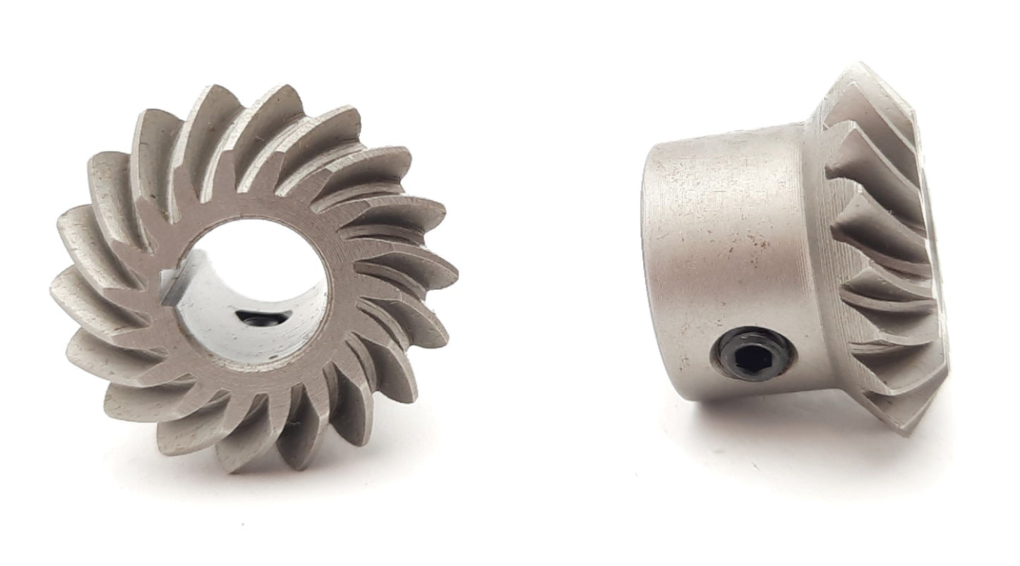 New – Open box Lot of 2 Boston HLSK110Y-R Miter Gear, Right Hand Spiral, 18 Teeth, 3/8" Bore