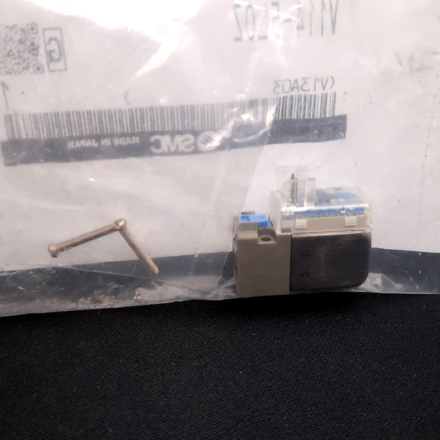 New SMC V114-5LOZ Spring Base Solenoid Valve, 2-Position 3-Port, 24VDC, 0.7MPa