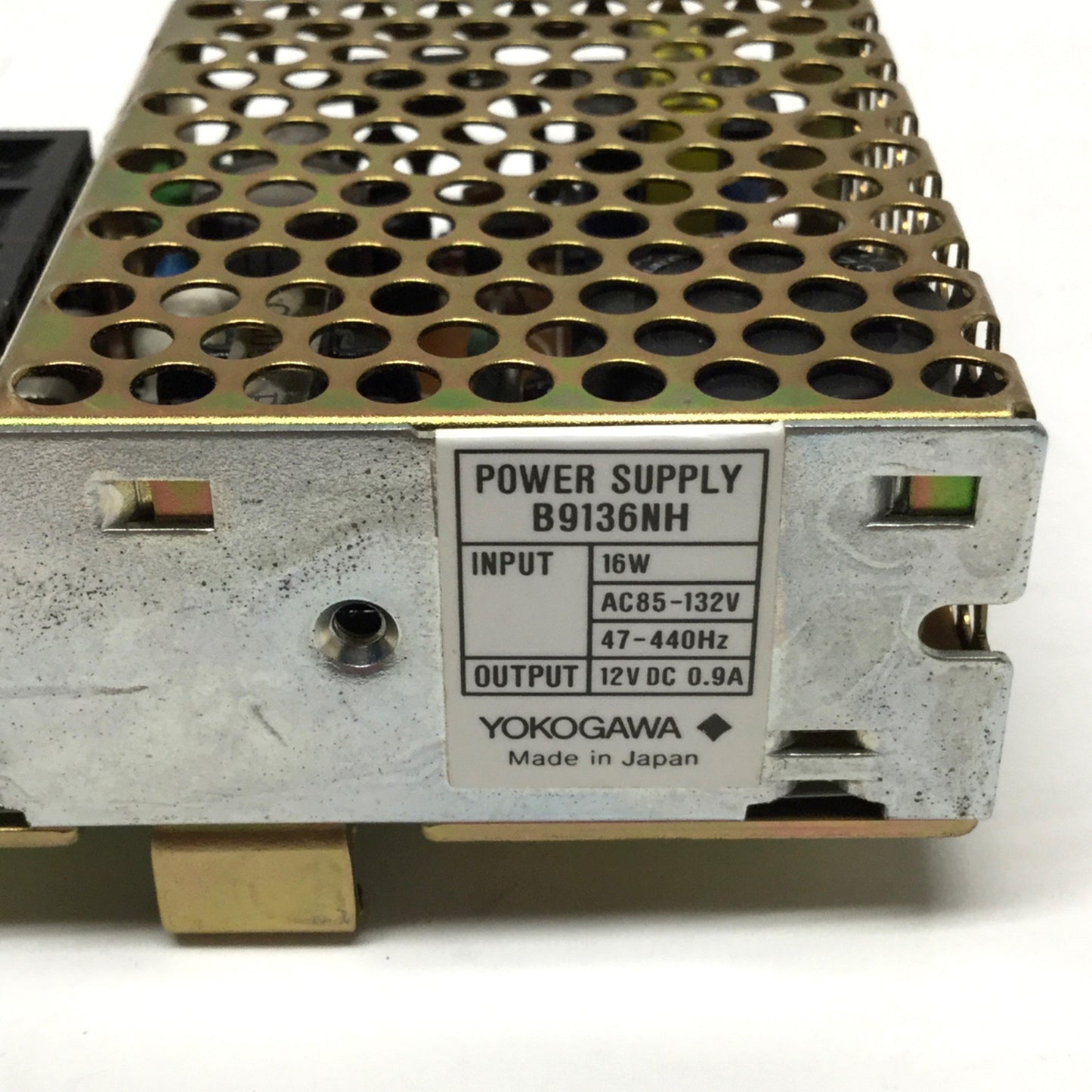 Used Yokogawa B9136NH Power Supply 85-132VAC 47-440Hz Input, 12VDC 0.9A Output 16W