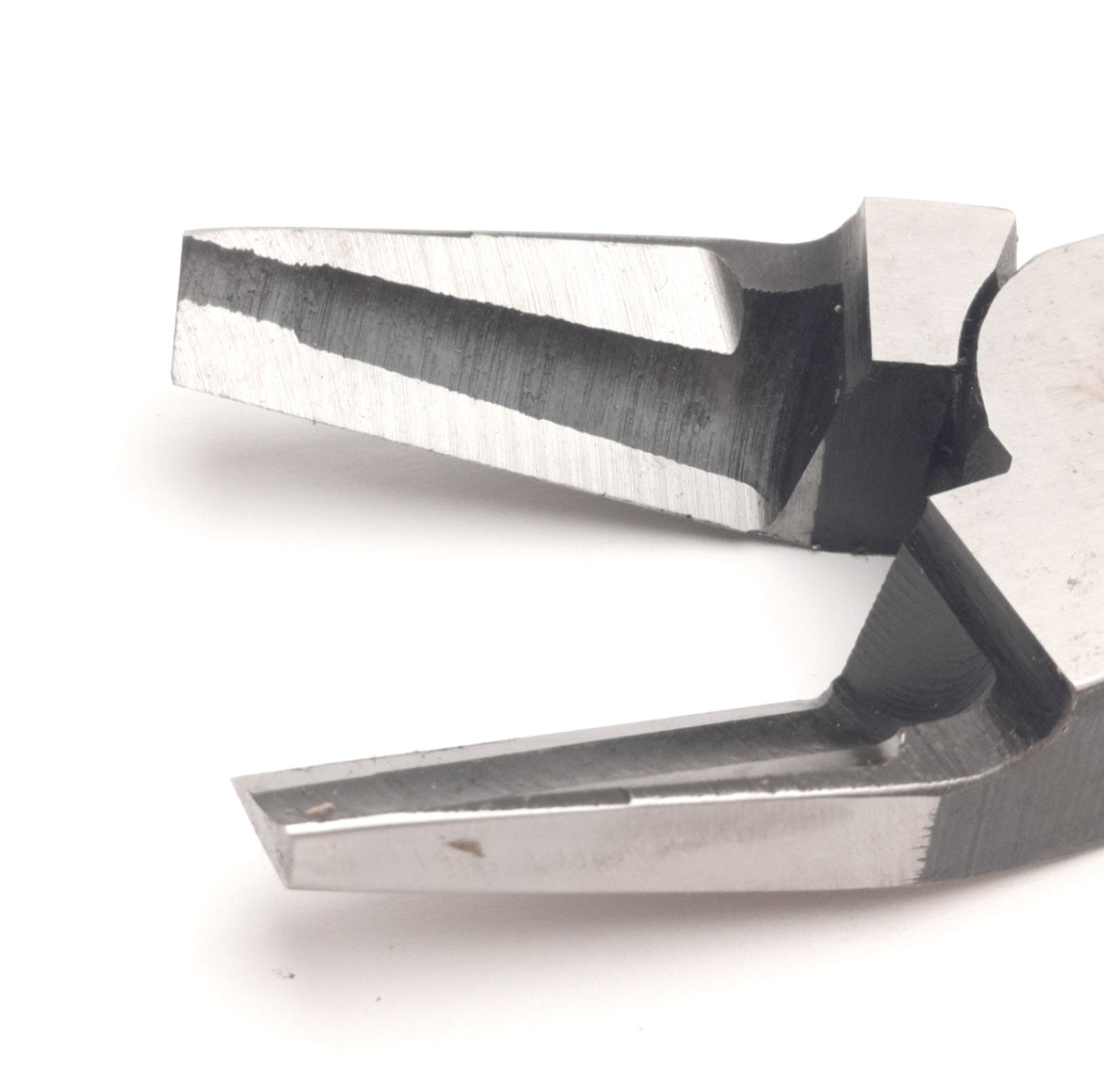 Used Vessel N-30AP Pneumatic Nipper Blade, Size 30, 15° Blade, 16mm Opening