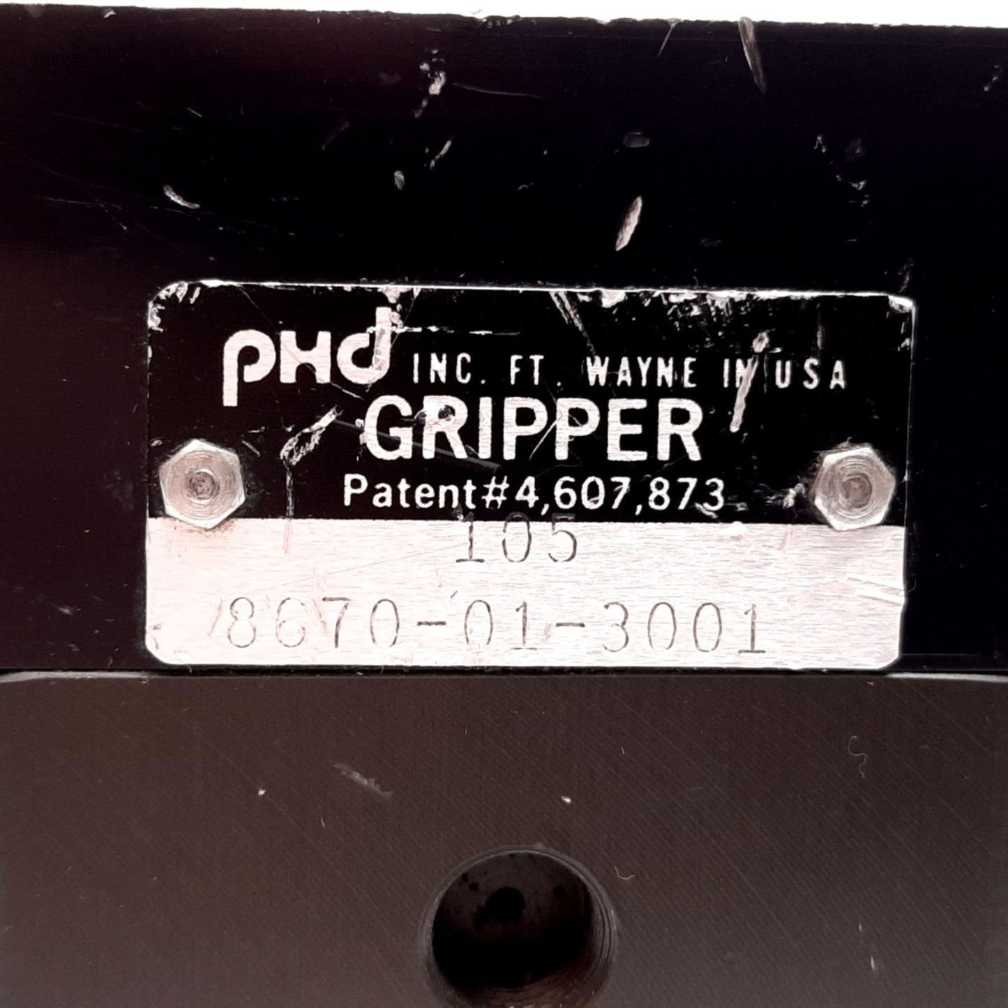 Used PHD 8670-01-3001 Parallel Gripper, Travel: 0.94" (0.47"/Jaw), Ports: 1/8" NPT