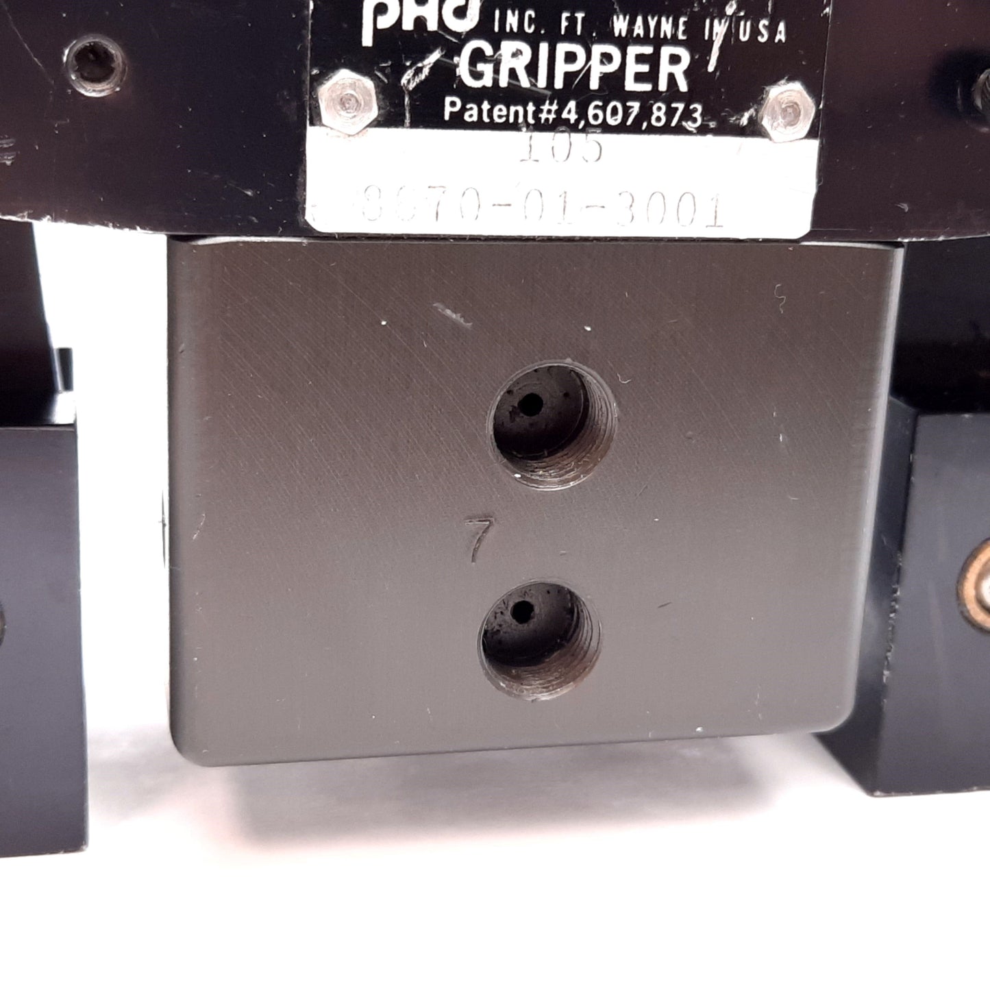 Used PHD 8670-01-3001 Parallel Gripper, Travel: 0.94" (0.47"/Jaw), Ports: 1/8" NPT