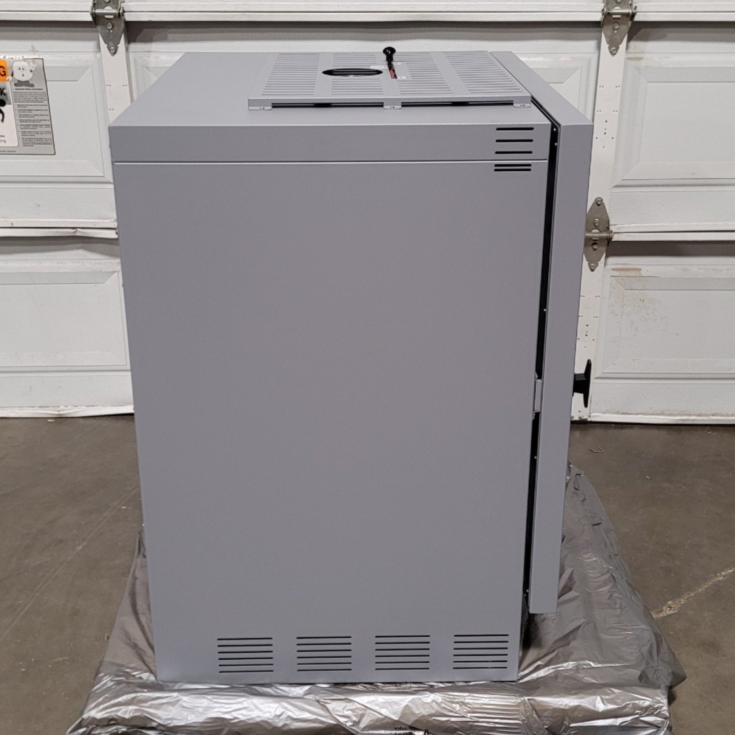 New Shel Lab SLG522 SGO5 Gravity Convection Laboratory Oven 4.9CuFt, 306°C, 120VAC