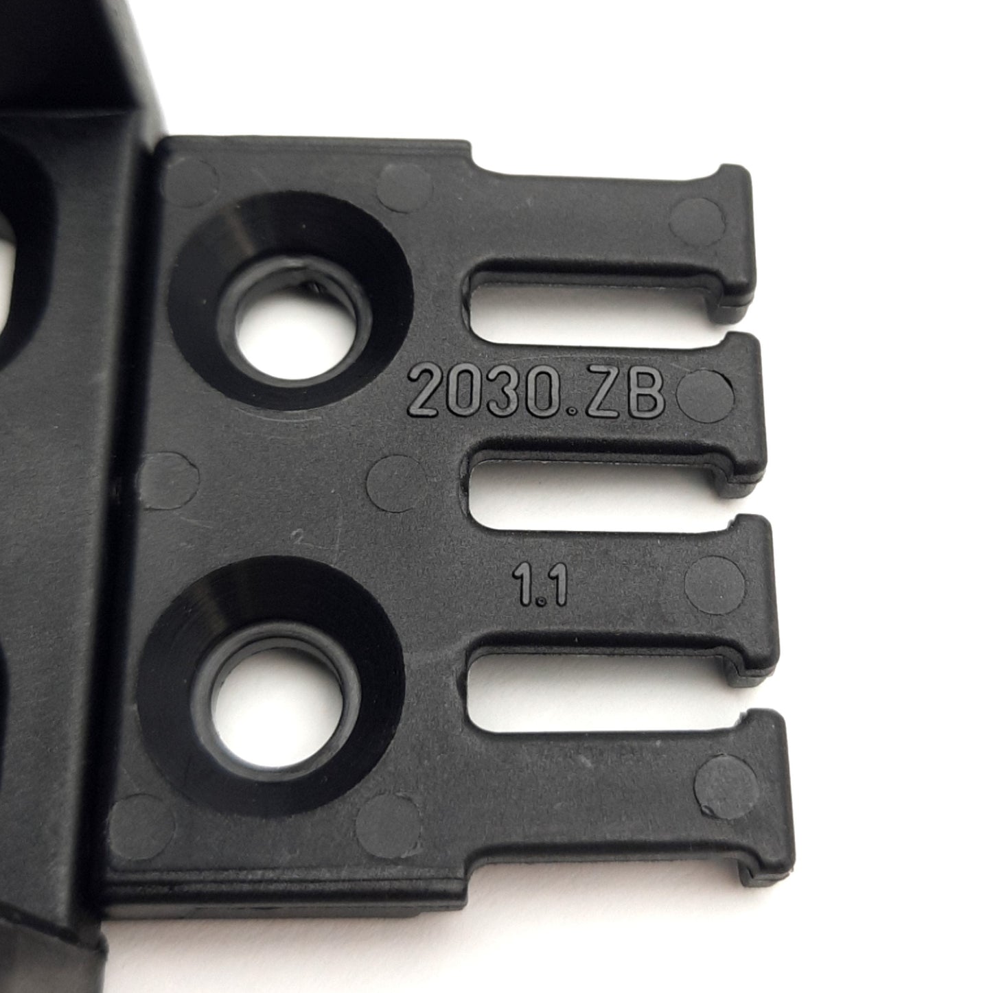 Used Lot of 3 Igus 2030.2PZ & 2030.ZB Energy Chain Polymer Mounting Bracket