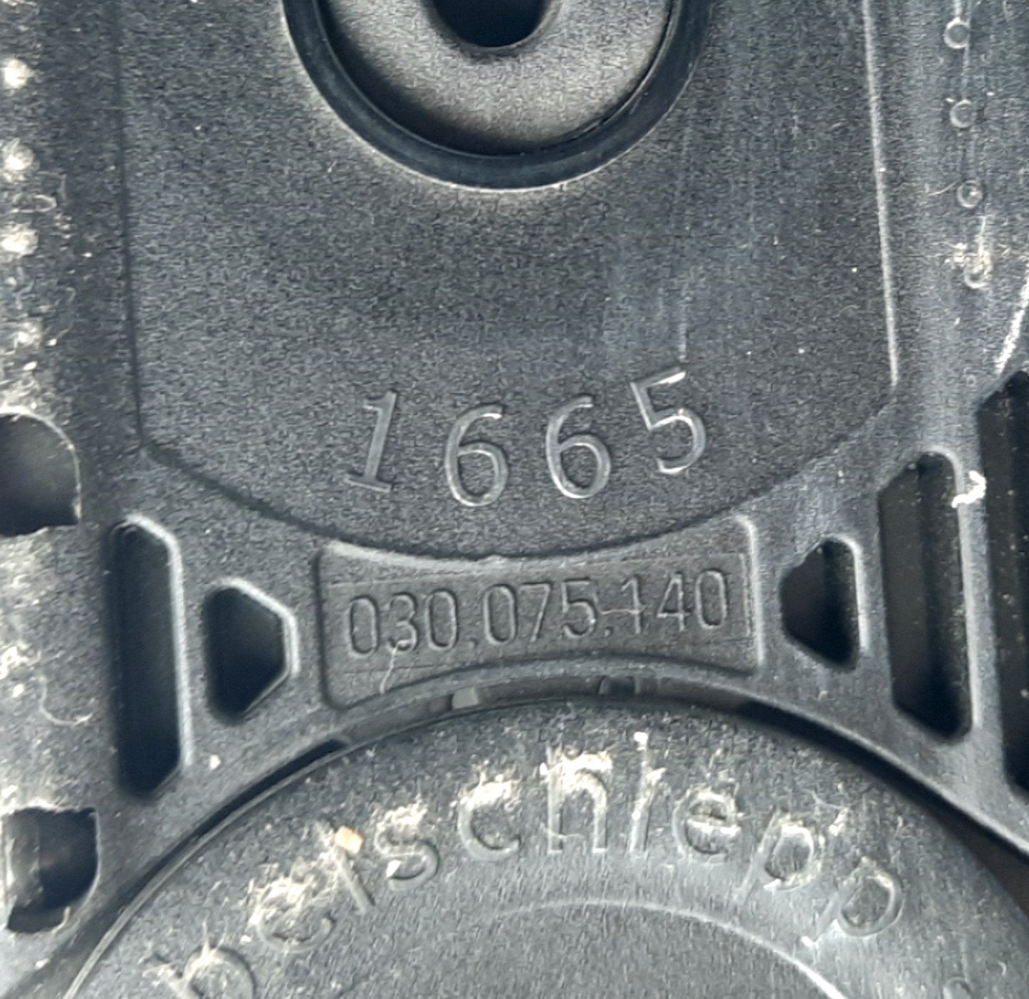 Used Kabelschlepp 1665 030.075.140 Cable Carrier, 36 Links, 95" Length, 44mm x 75mm