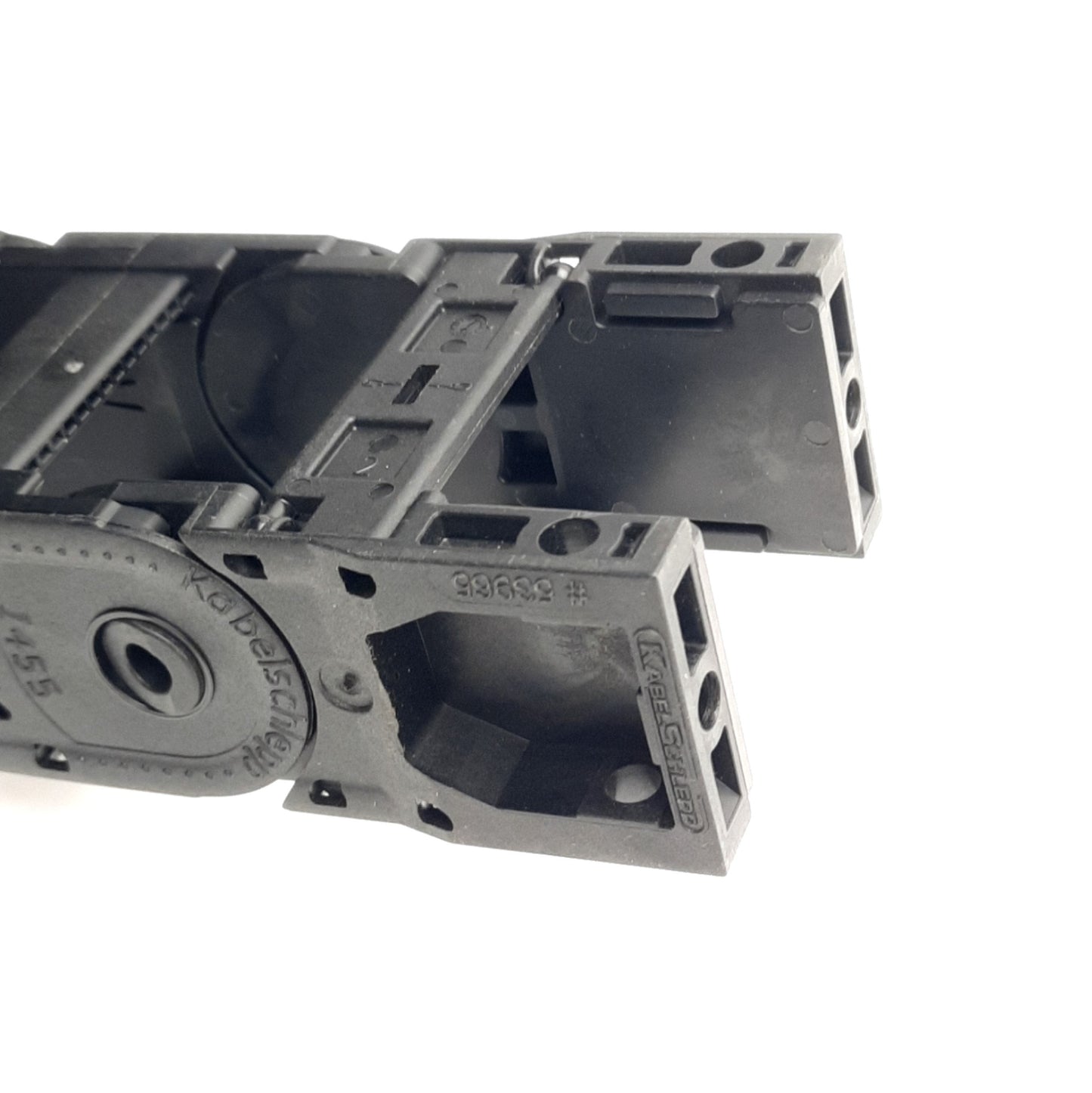 Used Kabelschlepp 030.038.052 UA1455 Cable Carrier 1729mm Length 38 Links w/ Brackets