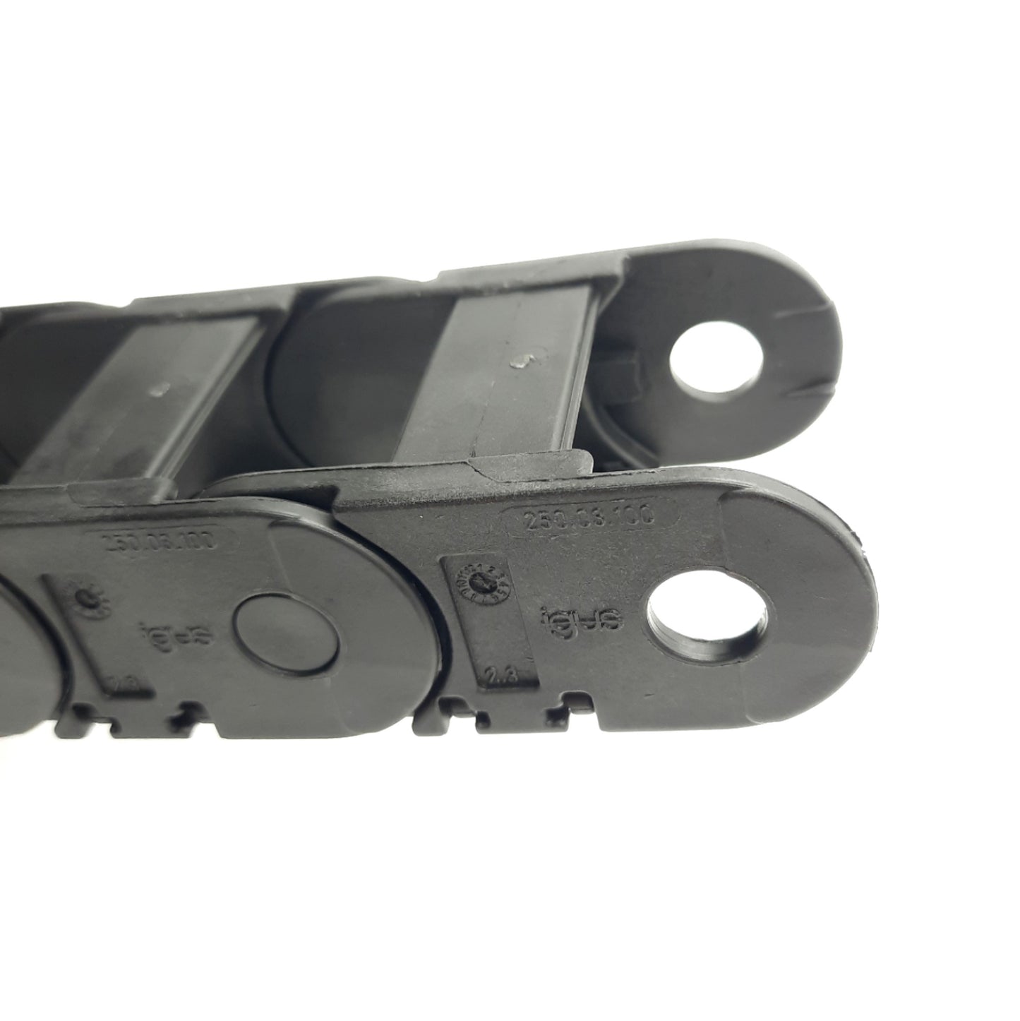 Used Igus 250.03.100 E-Chain Energy Cable Carrier 32 Links, 57.9" Length, 0.98" x1.5"