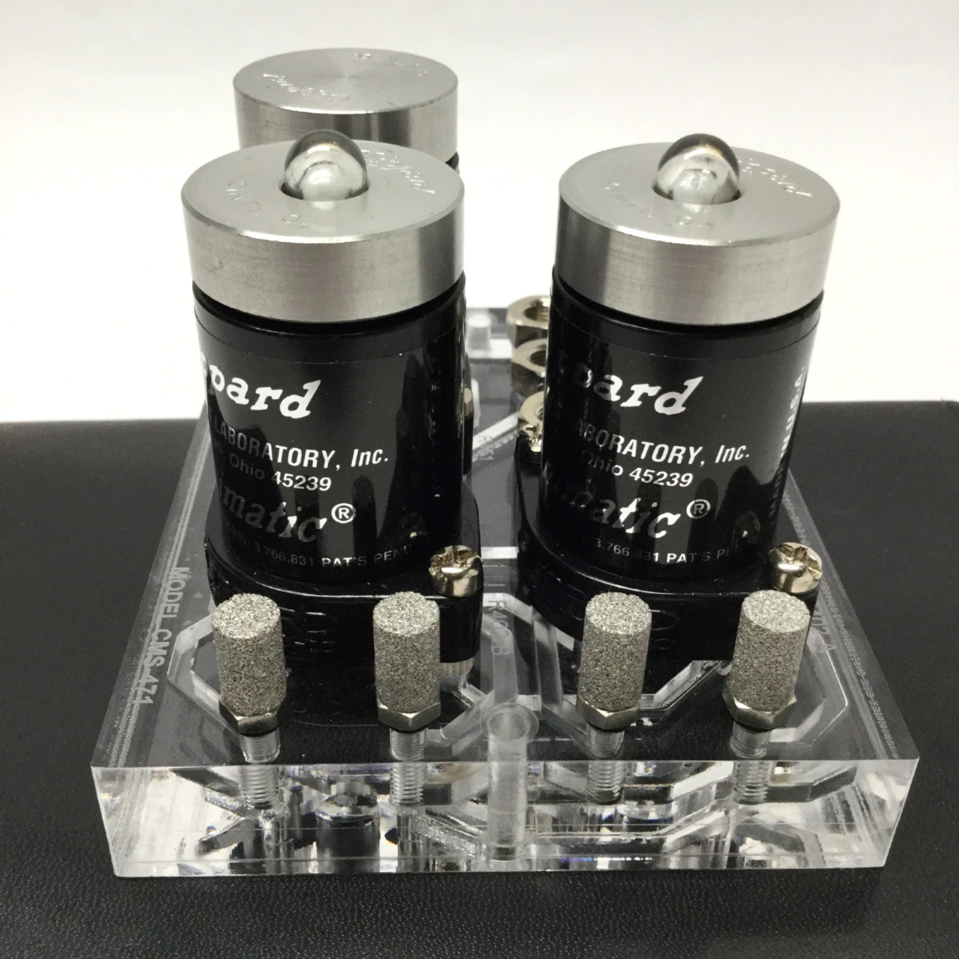 Clippard CMS-471 Pneumatic Flip-Flop Circuit Manifold w/2x R402 & 1x R ...