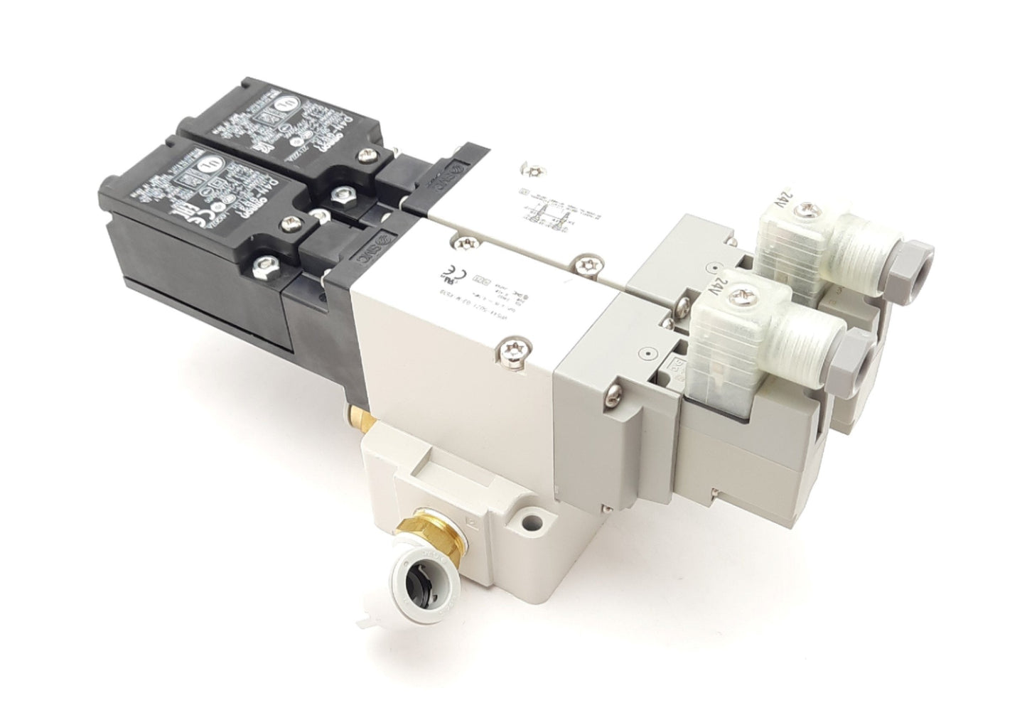 New SMC VP544-5DZ1-03-M-X538 Dual Solenoid Valve Assembly w/ Manifold Base 24VDC