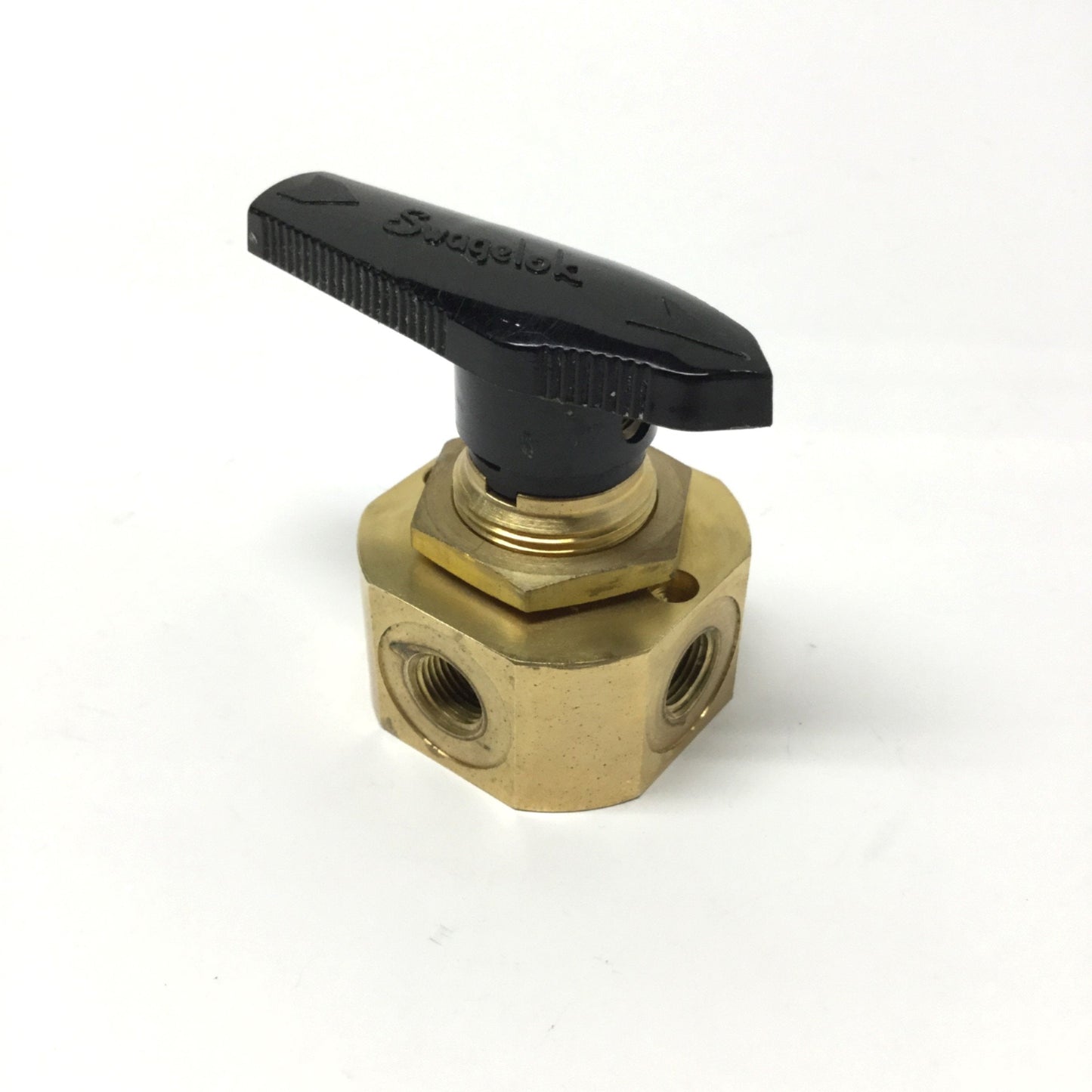 Used Swagelok B-43YF2 Brass Ball Valve, 4-Way Crossover, 1/8" NPT, 2500psi @100°F