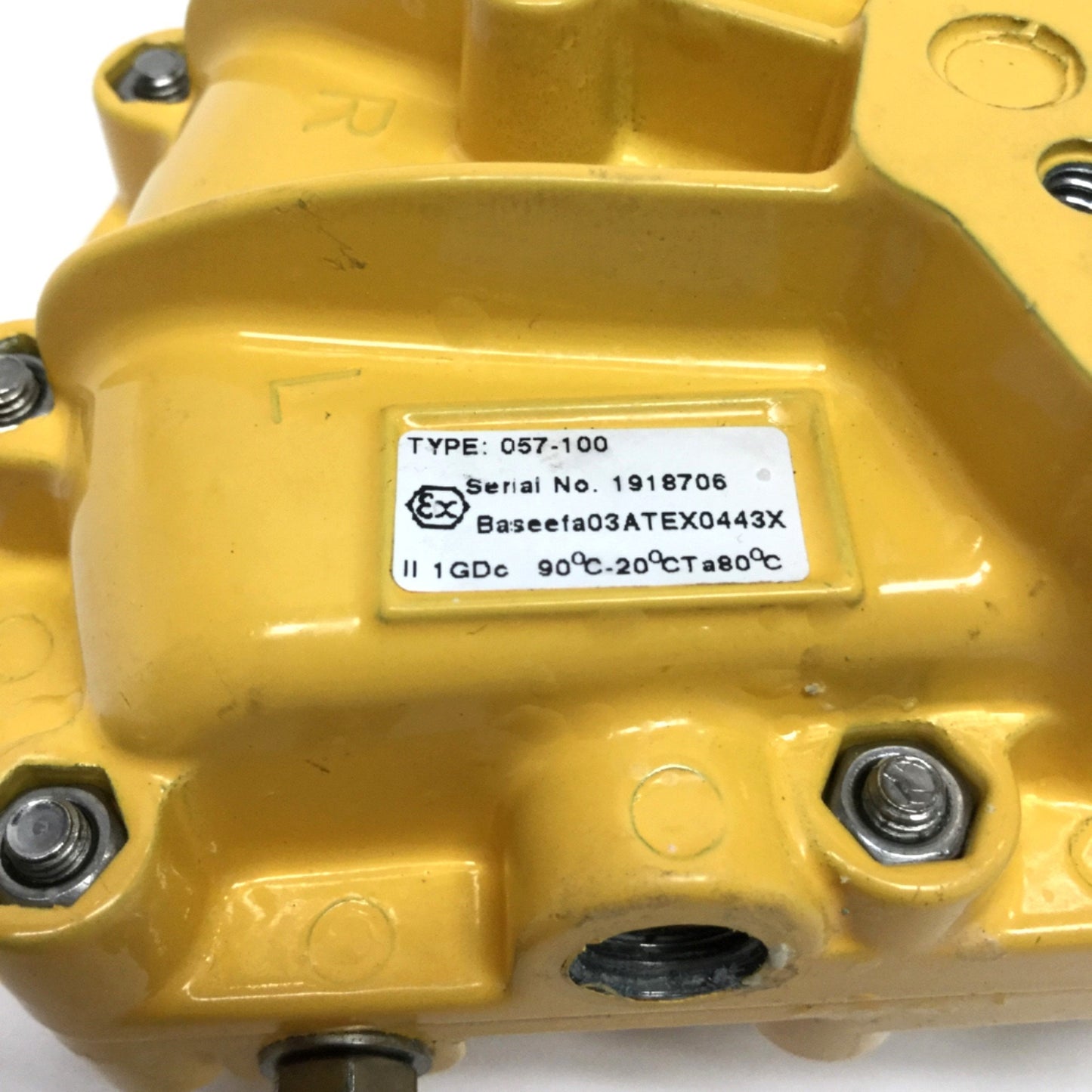 Used Kinetrol 057-100 Double-Acting Rotary Actuator 74°-100° Adjustable, 1/8" NPT