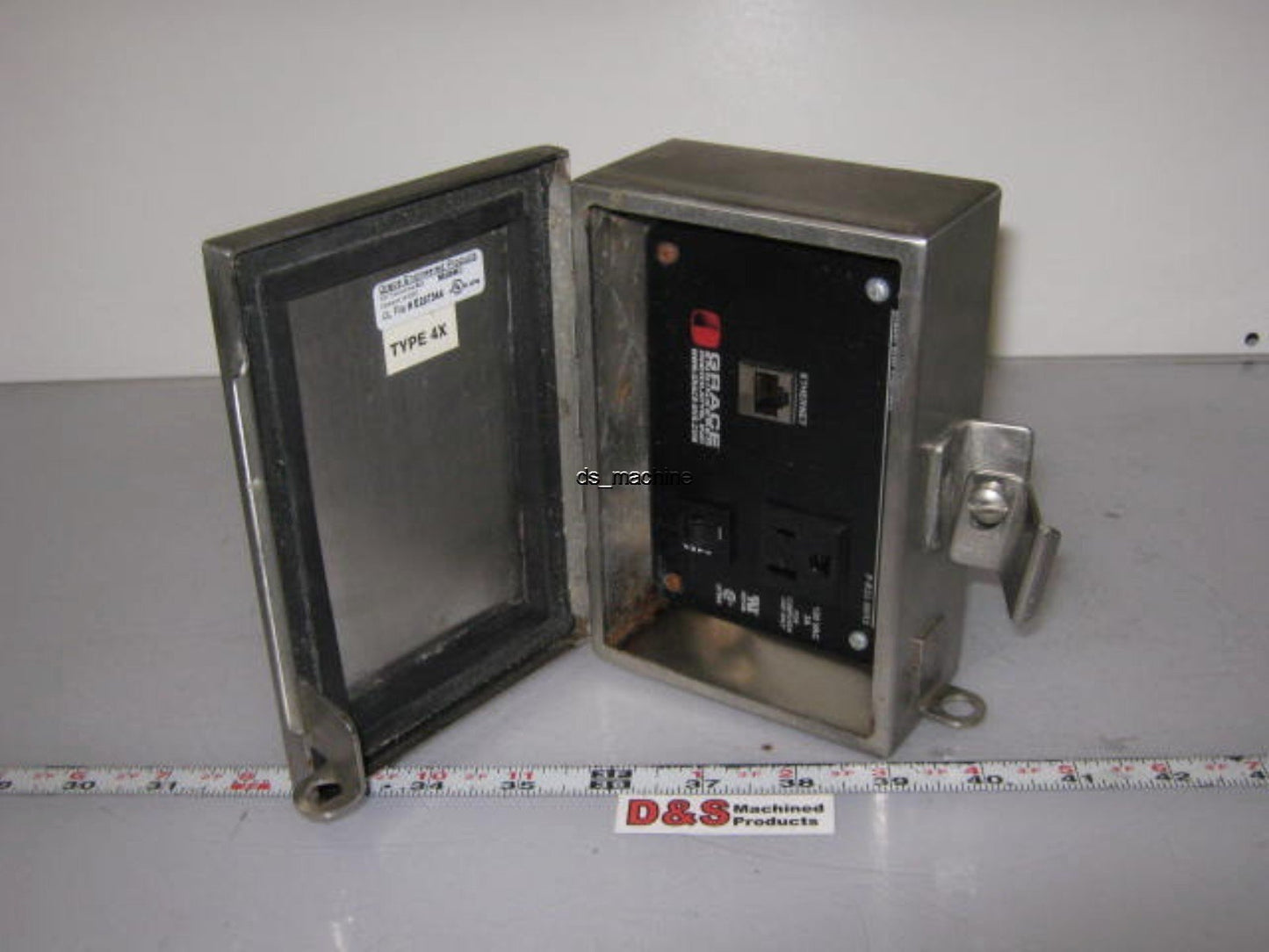 Used Grace Engineering P-R33-M6R3 120VAC & Ethernet Bulkhead Type 4X