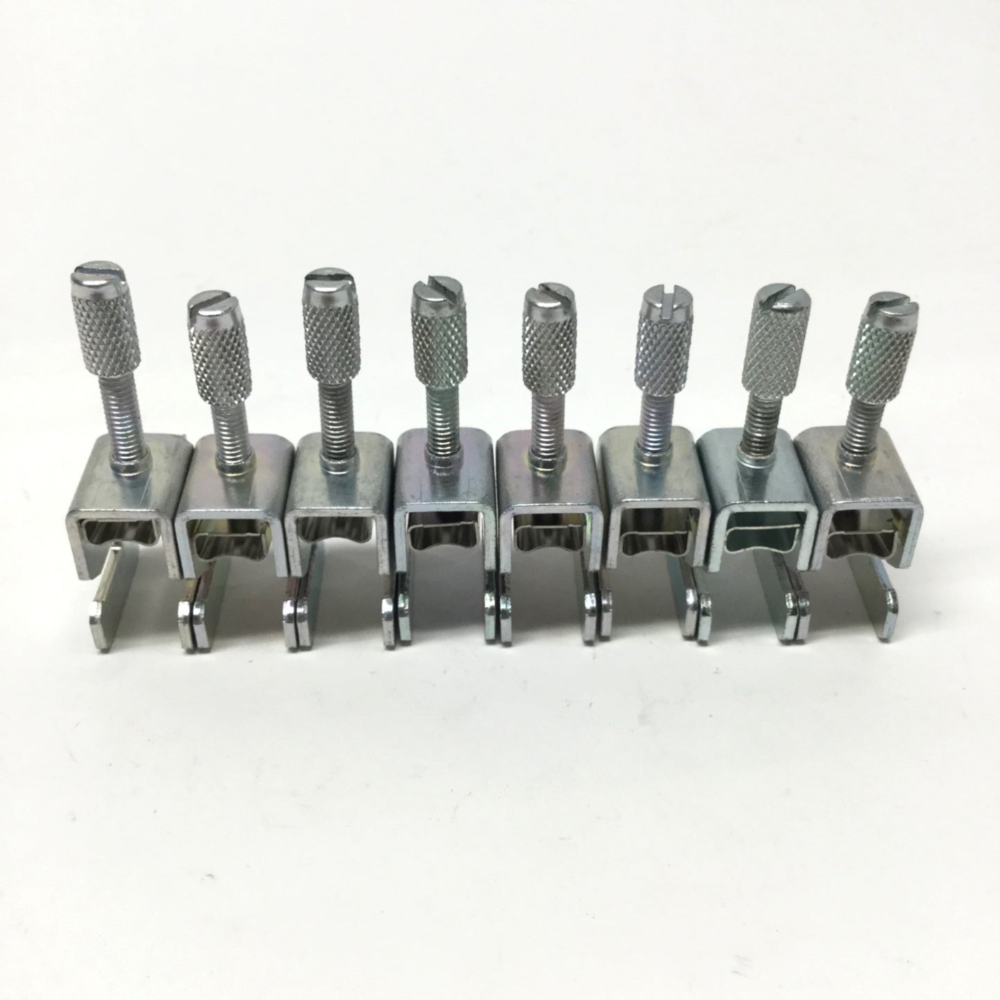 Used Lot of 8 Phoenix Contact SK 8 Busbar Shield Connection Clamp, 12mm Pitch