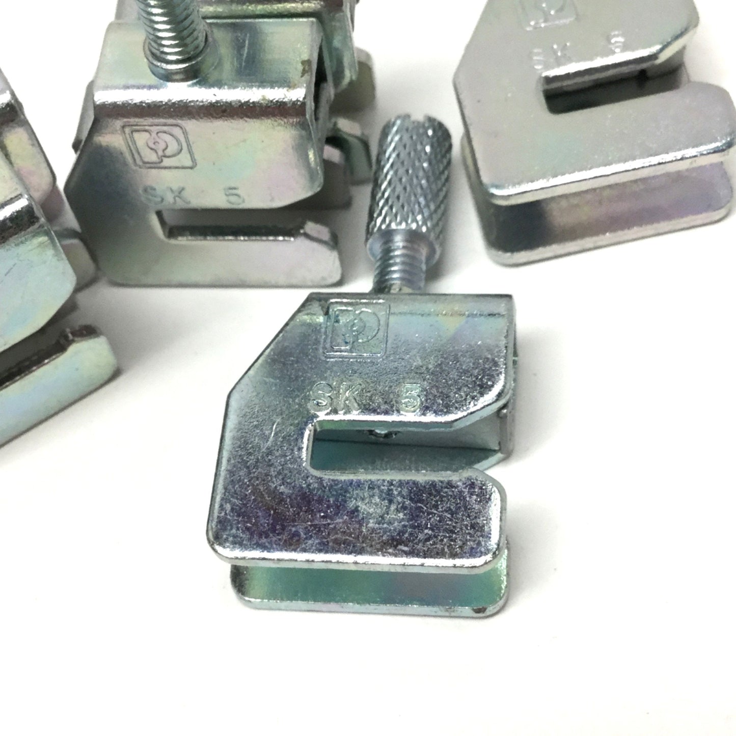 Used Lot of 7 Phoenix Contact SK 5 Busbar Shield Connection Clamp, 9mm Pitch