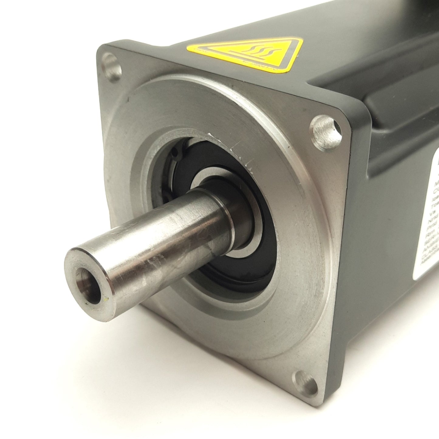 New Kollmorgen AKM43H-ANCNR-00 Servo Motor 84mm Frame, w/ Resolver Feedback