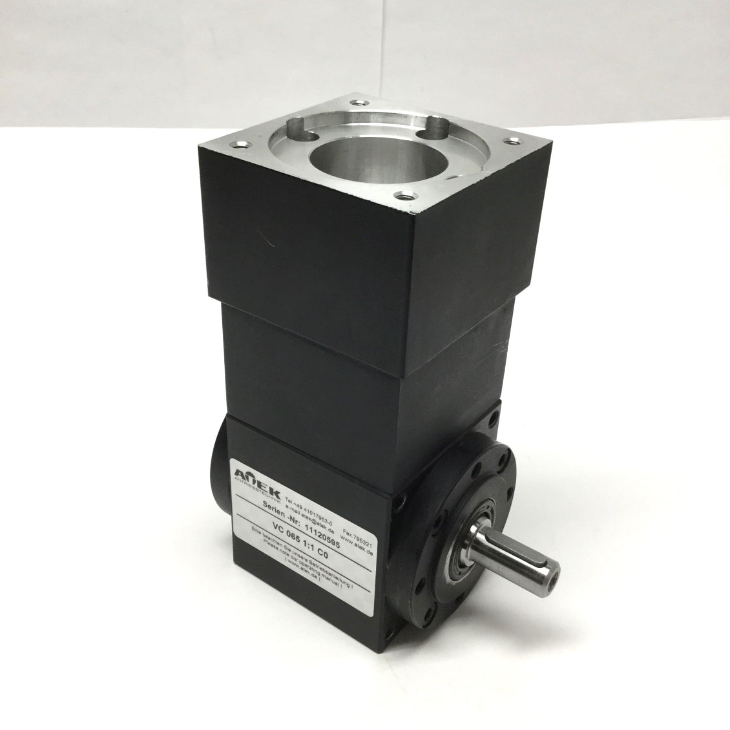 Used Atek VC 065 C0 Right Angle Servo Bevel Gear Box Drive, 1:1 Ratio, 3.6Nm @4000RPM