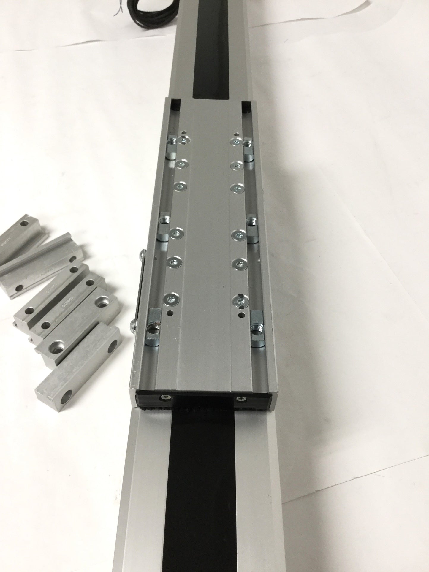 Used SNR AXC80SG2005-B-800 Linear Axis Ball Screw Actuator Positioner 800mm Travel