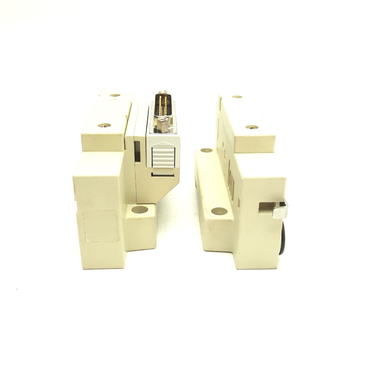 Used SMC SS5V2-16FD1-U-N11 SUP/EXH Block & End Block Assembly, D-Sub, 0.15-0.7MPa