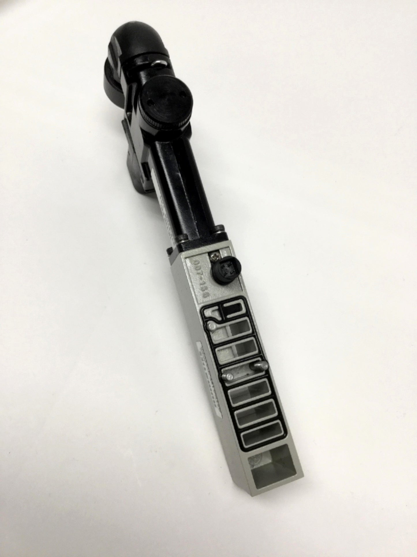 Used Numatics 051RS100JP63D00 Sandwich Pressure Regulator Valve Block 10-130psi