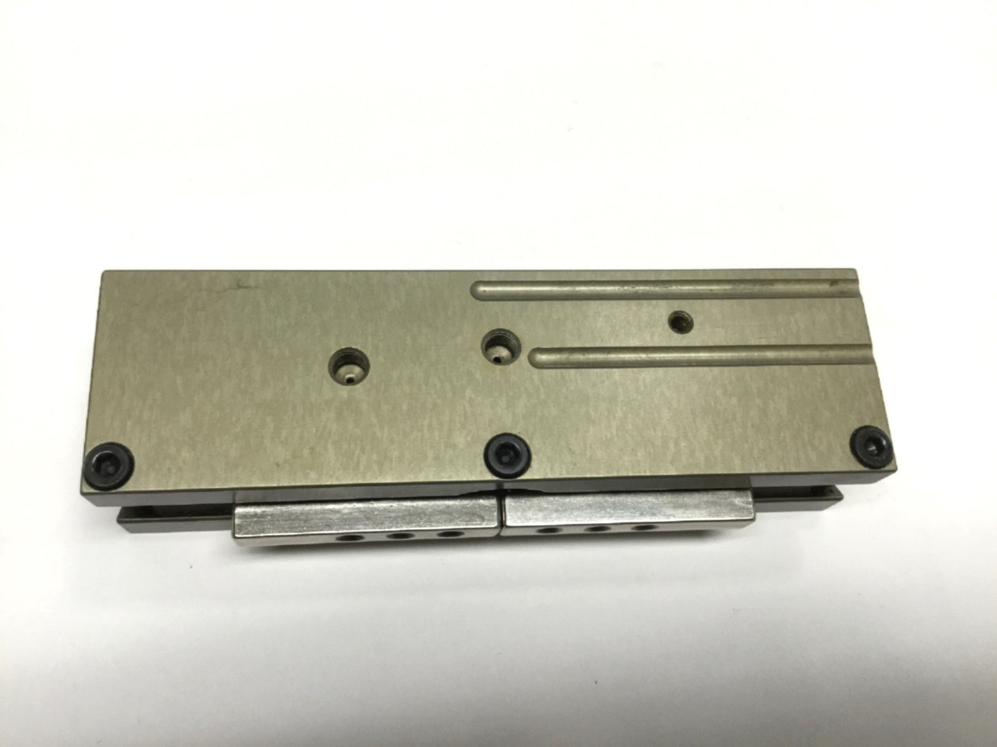 Used Destaco Robohand RPL-4 Low Profile Parallel Gripper, 2-Jaw, 1" Stroke, 5-100psi