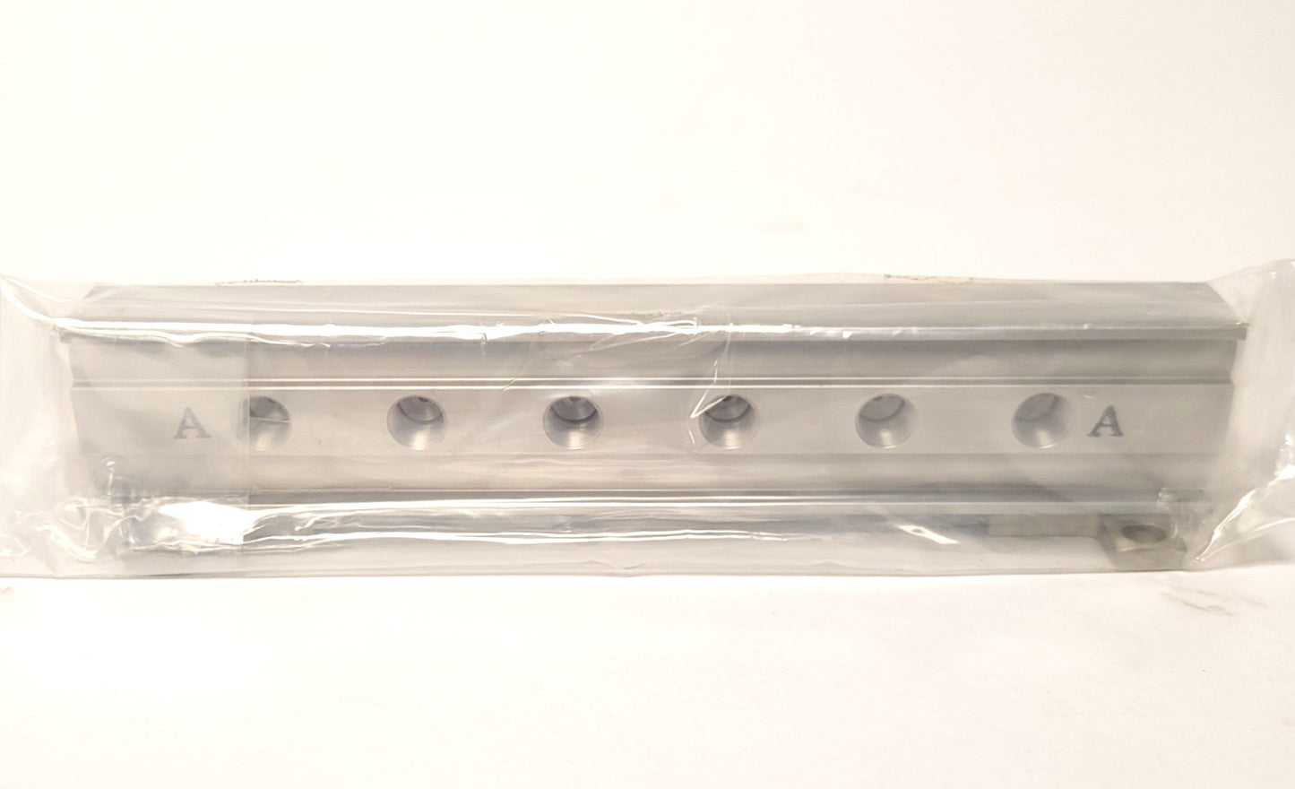 New SMC VV307-01-062-01N-F Manifold Assembly 6-Station, Common Exhaust, 1/8"NPT