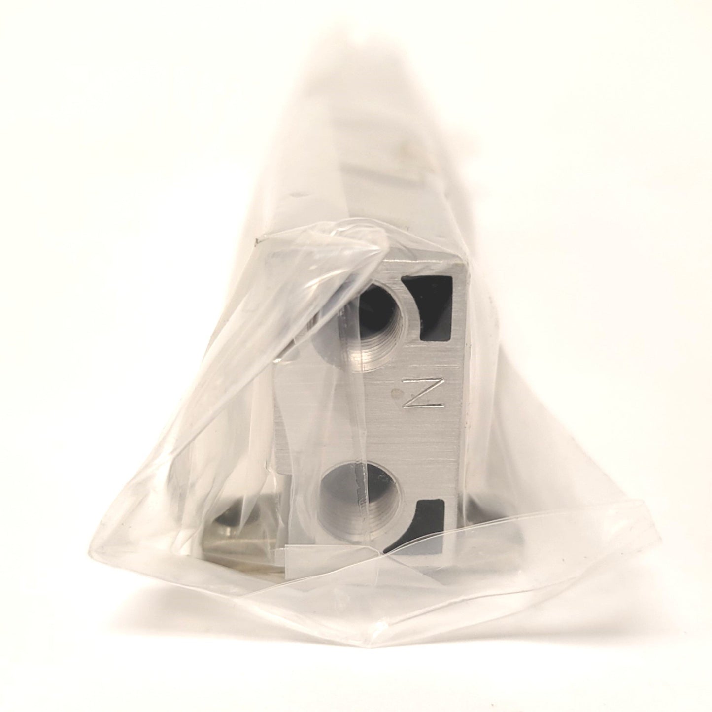 New SMC VV307-01-062-01N-F Manifold Assembly 6-Station, Common Exhaust, 1/8"NPT