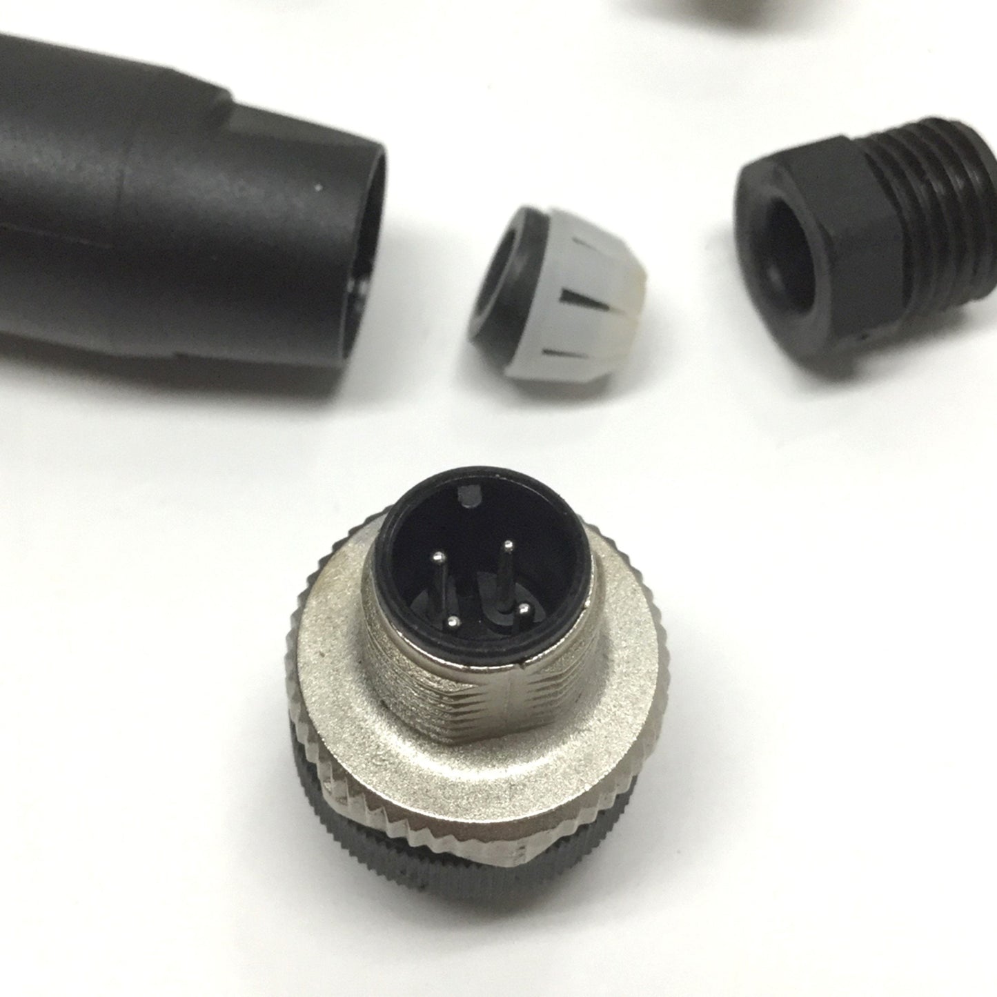 Used Lot of 5 Turck BS 8141-0 Eurofast Field-Wireable Plug Connector, M12 4-Pin Male