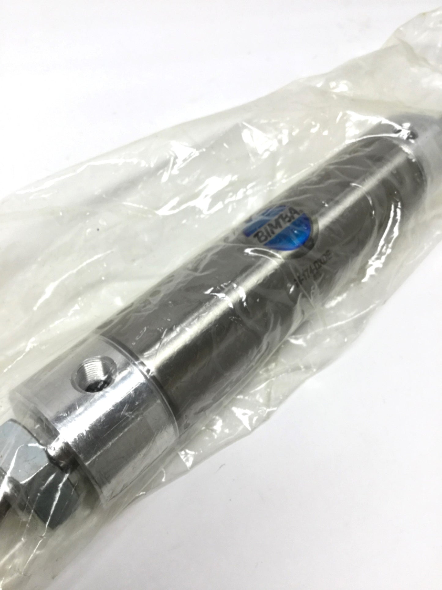 New Bimba M-174-DXDE Double-Rod End Air Cylinder Ø1-1/2" Bore, 4" Stroke, 1/8" NPT