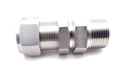 New Swagelok SS-1210-11-12 Tube Fitting Bulkhead Male Connector 3/4" OD, 3/4" NPT