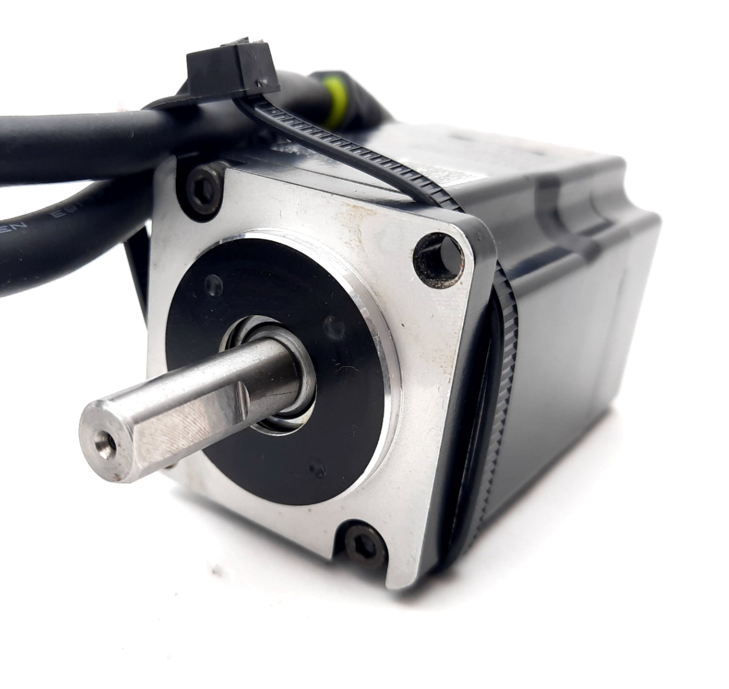 Used Yaskawa SGM7J-01AFA21 AC Servo Motor 3 Phase 200VAC 0.85A 100W 0.318Nm 30001/min