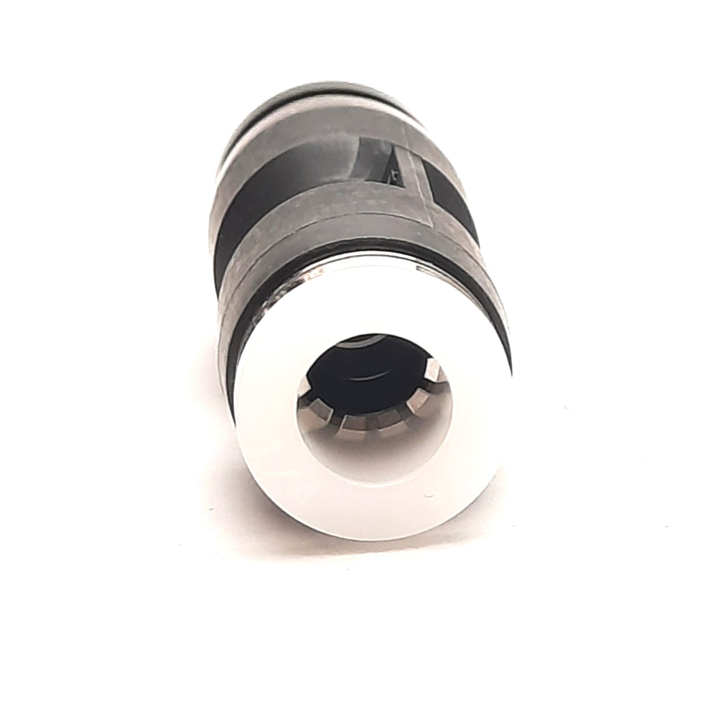 New Lot of 16 Pisco 3106 06 56 Pneumatic Push-In Fitting, Ø1/4" to Ø6mm, 755mm-Hg