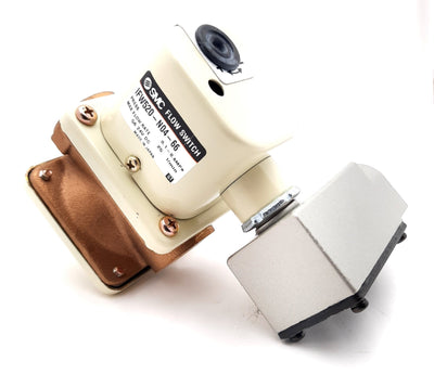 New SMC IFW520-04-66 Electric Flow Switch 1/2, 24VDC, 5A, 25 l/min, 0.1-0.6MPa