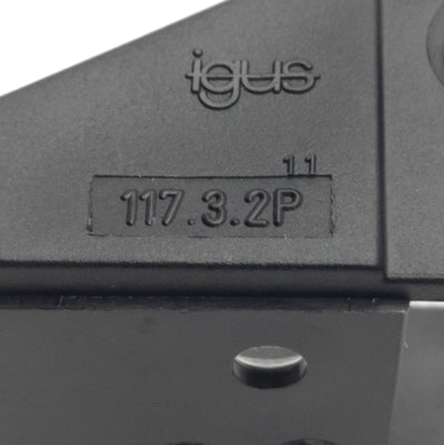 New – Open box Lot of 4 Igus 117.3.2P Energy Chain Mounting Bracket 17 Series, 38mm Inner Width