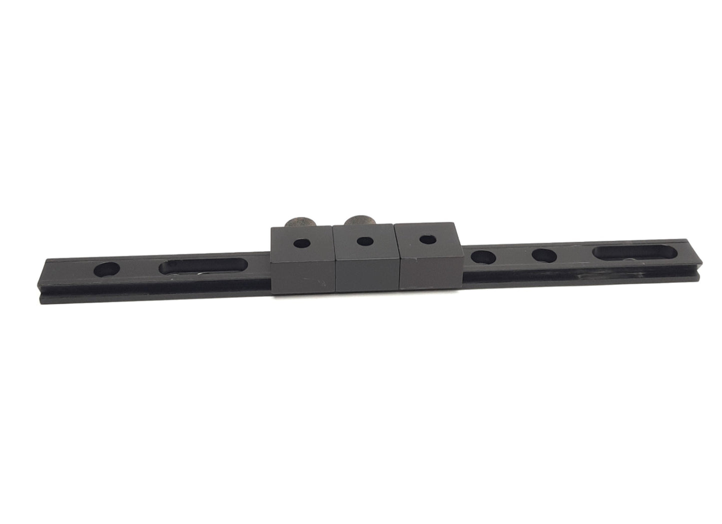 Used Thorlabs RLA 19mm Dovetail Optical Rail 265mm Long w/ 3x RC1 1" Carriers