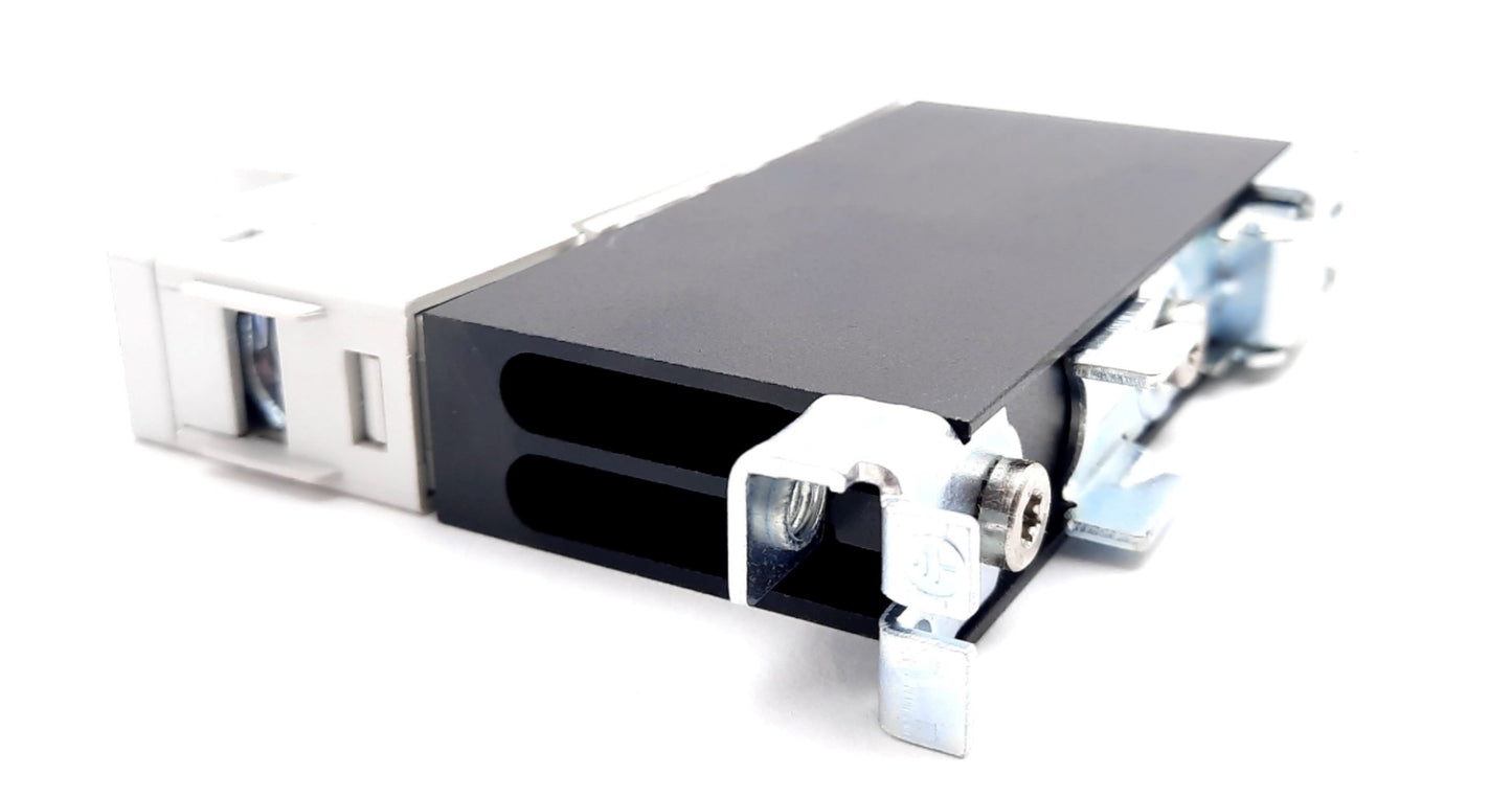 New – Open box Carlo Gavazzi RGC1A60D15KKE Solid State Contactors 42-600VAC, 3-32VDC, 150mA