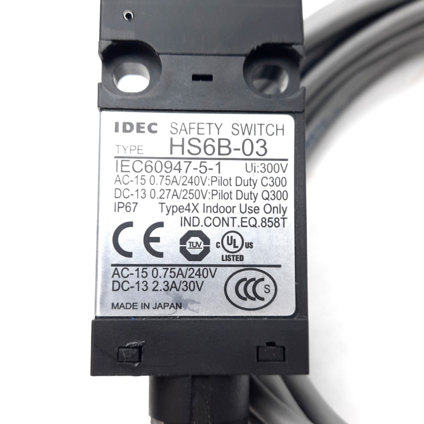 Used IDEC HS6B-03 Safety Interlock Switch, 3NC, 240VAC 0.75A/250VDC 0.27A, 2m