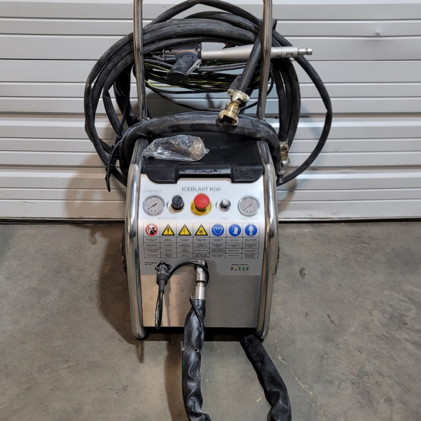 Used ICETECH ICEBLAST KG6 Dry Ice Blasting Machine With Accessory Kit 13lbs Capacity