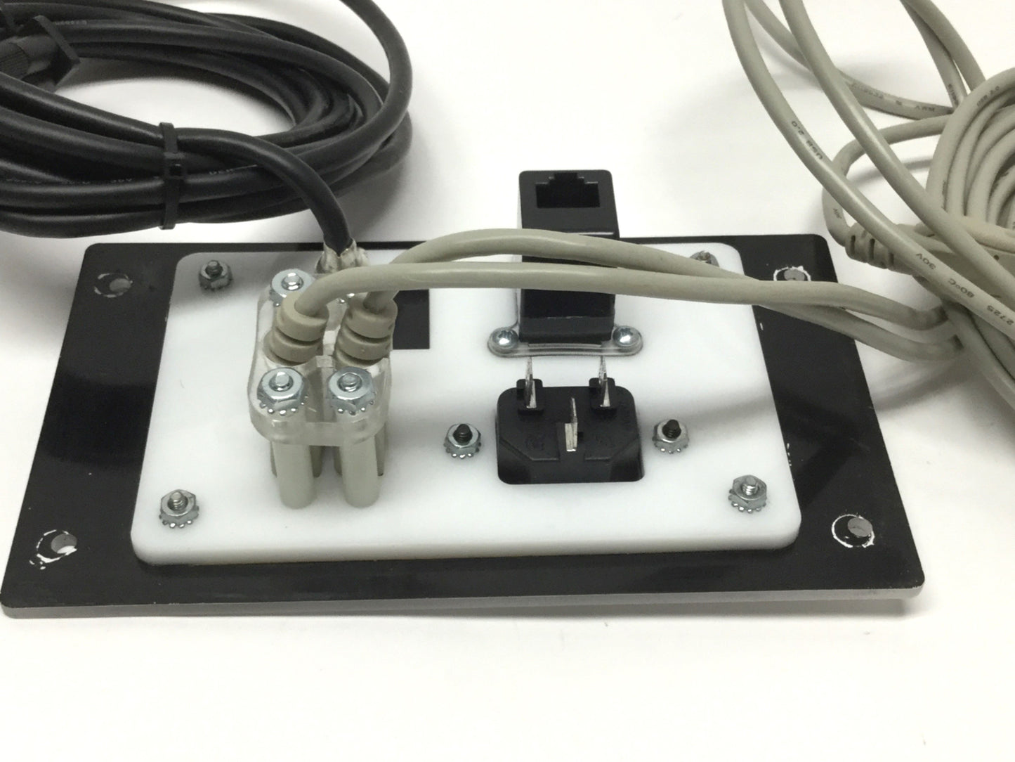 Used Grace P-P6P28P29R2-M1RM0 Remote Access Panel Interface VGA, RJ45, USB, 120VAC 5A