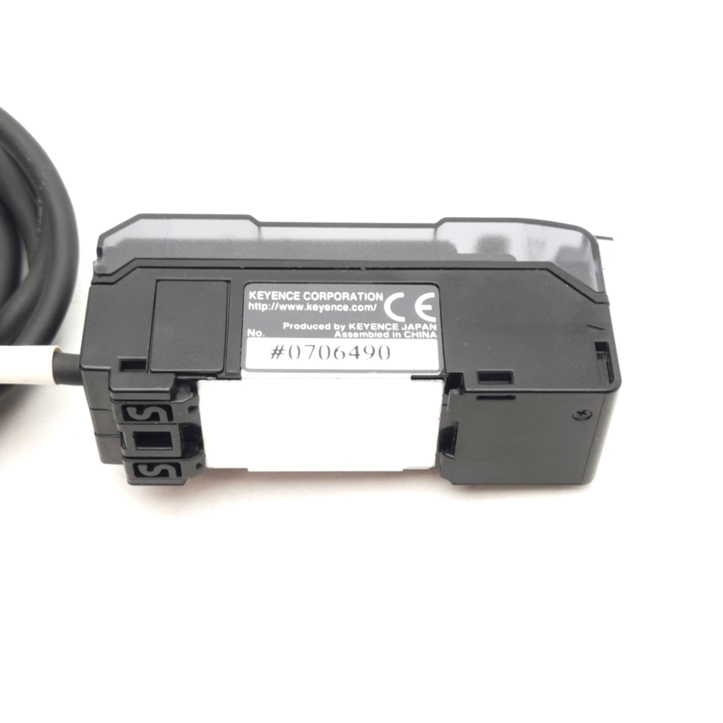 Used Keyence CZ-V21AP Fiber Optic Amplifier Unit, PNP, 200µs-8ms Response, 24VDC