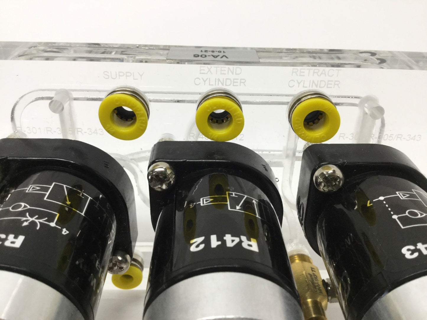 Used Clippard VA-06 Double-Acting Cylinder Auto-Cycling Pneumatic Valve Manifold