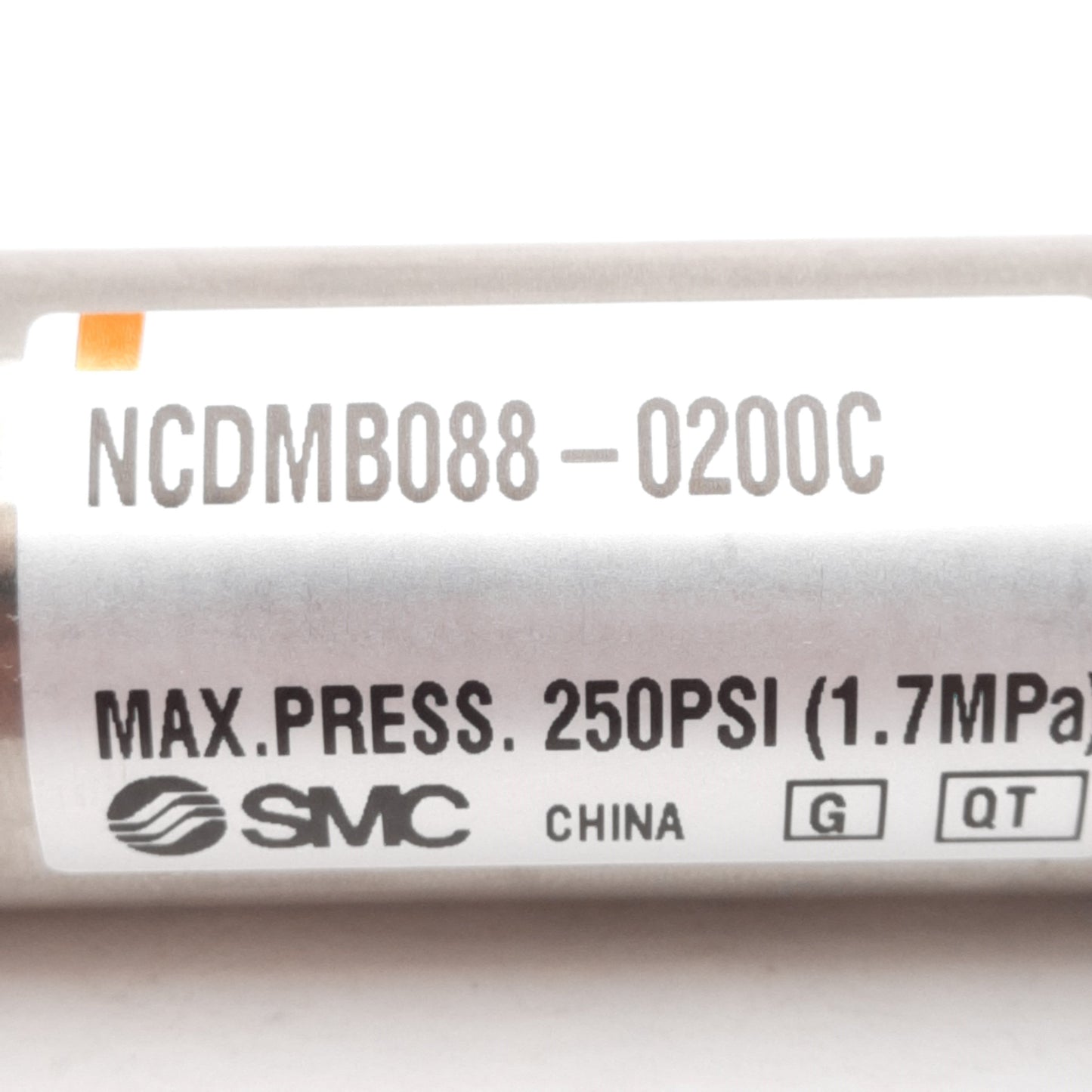 New SMC NCDMB088-0200C Pneumatic Cylinder ø7/8in Bore, 2in Stroke, 250PSI, 1/8in NPT