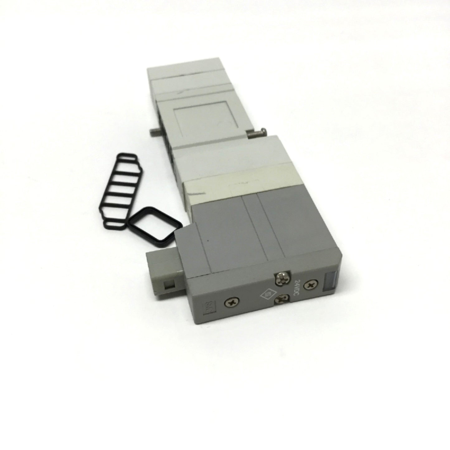 Used SMC SV1400-5FU Double Solenoid Valve, 3-Position 5-Port, 24VDC, 0.2-0.7MPa