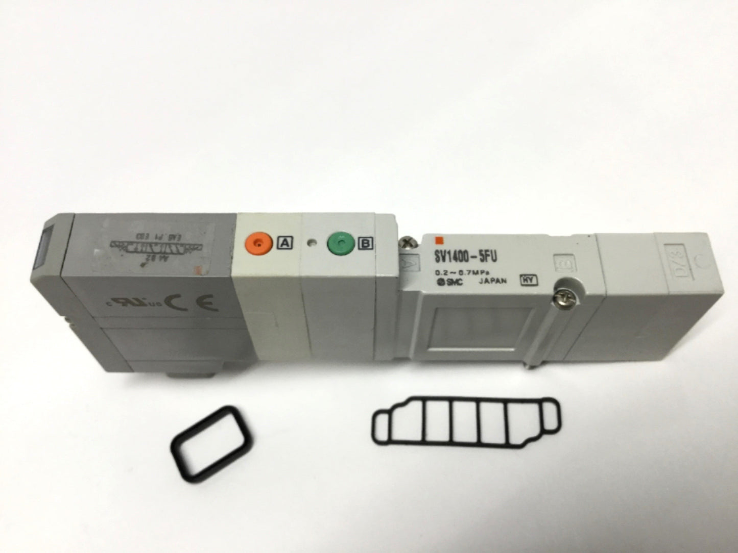 Used SMC SV1400-5FU Double Solenoid Valve, 3-Position 5-Port, 24VDC, 0.2-0.7MPa