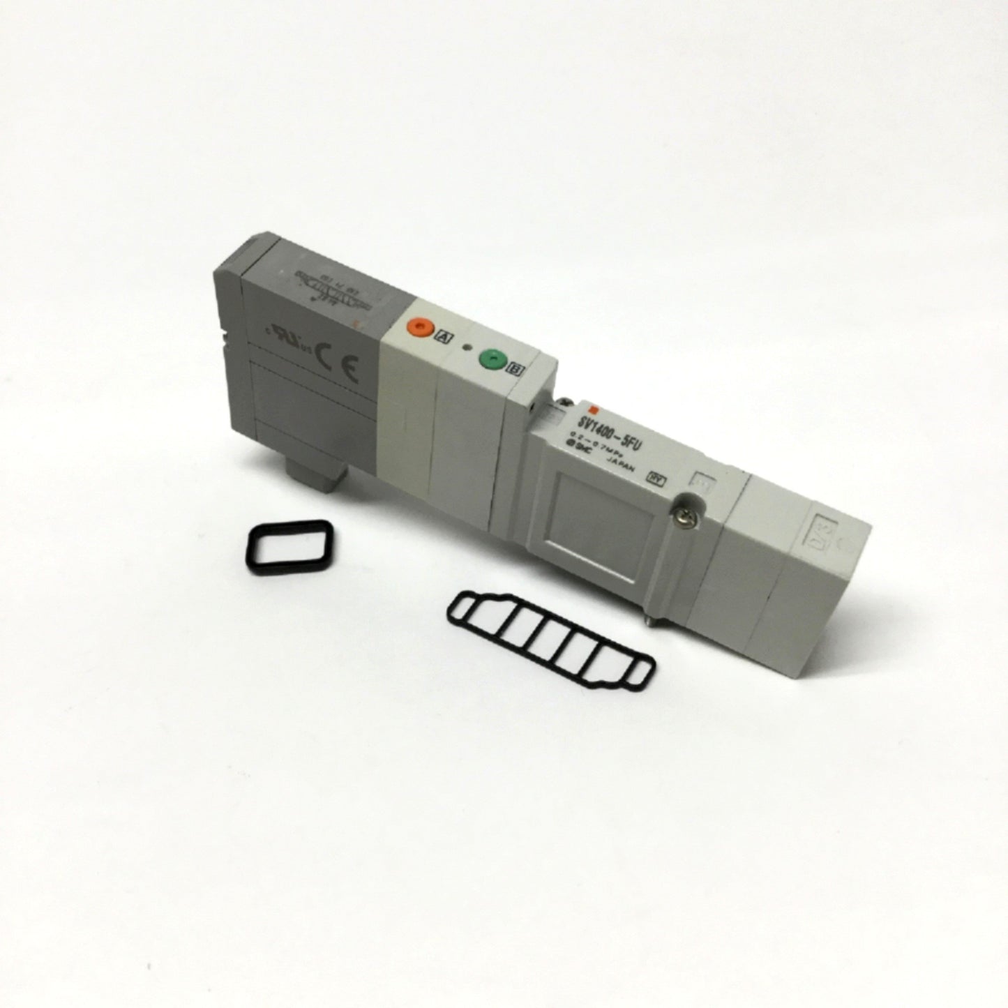 Used SMC SV1400-5FU Double Solenoid Valve, 3-Position 5-Port, 24VDC, 0.2-0.7MPa